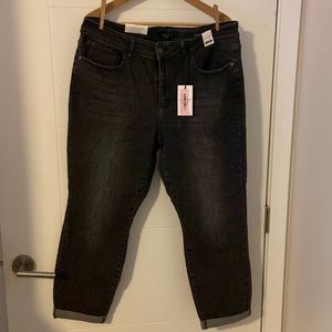 Judy Blue Mid Rise Boyfriend Jeans 🌼🌼🌼